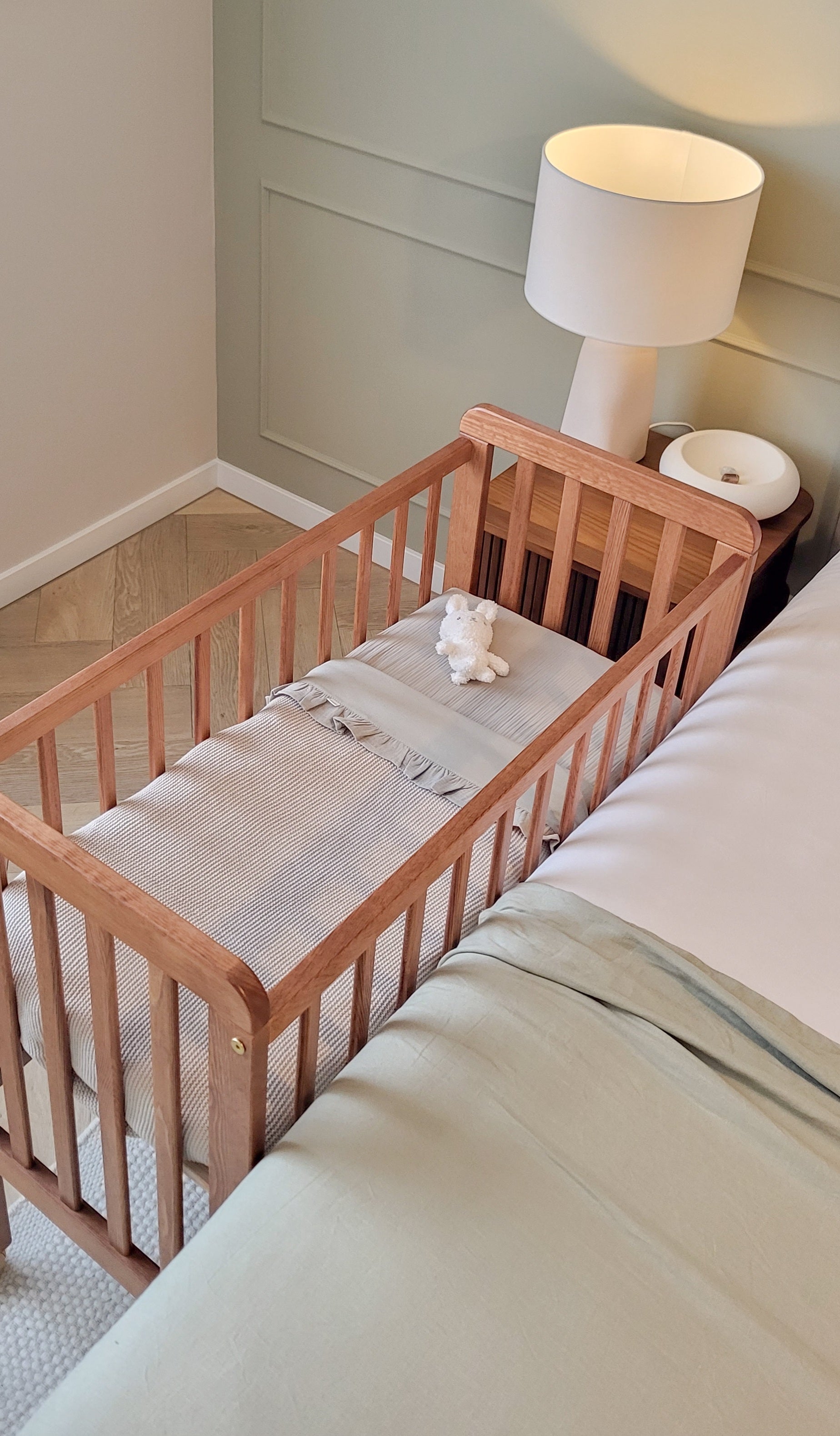 Baby Crib Wooden Co Sleeper Cot Wooden Co-sleeper Vintage