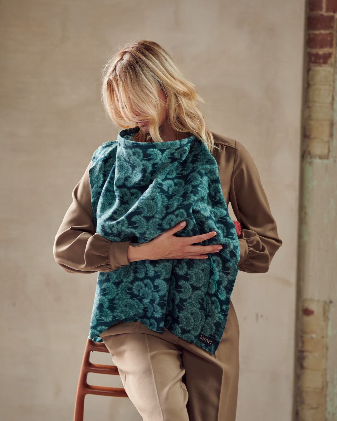 Lemej Amsterdam - Szal do karmienia z mieszanki wełny i jedwabiu
