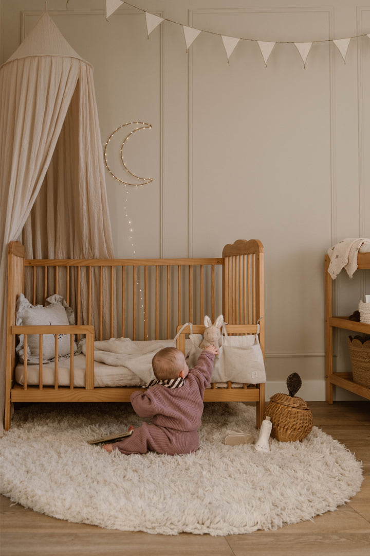 سرير أطفال روز فينتيج