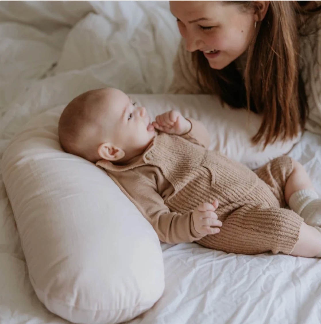 Housse élégante de coussin d'allaitement en kapok biologique