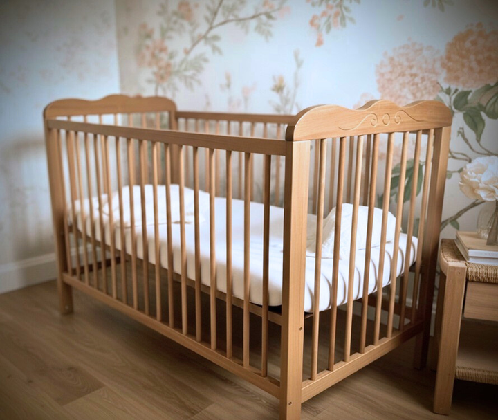 Rose Vintage Cot