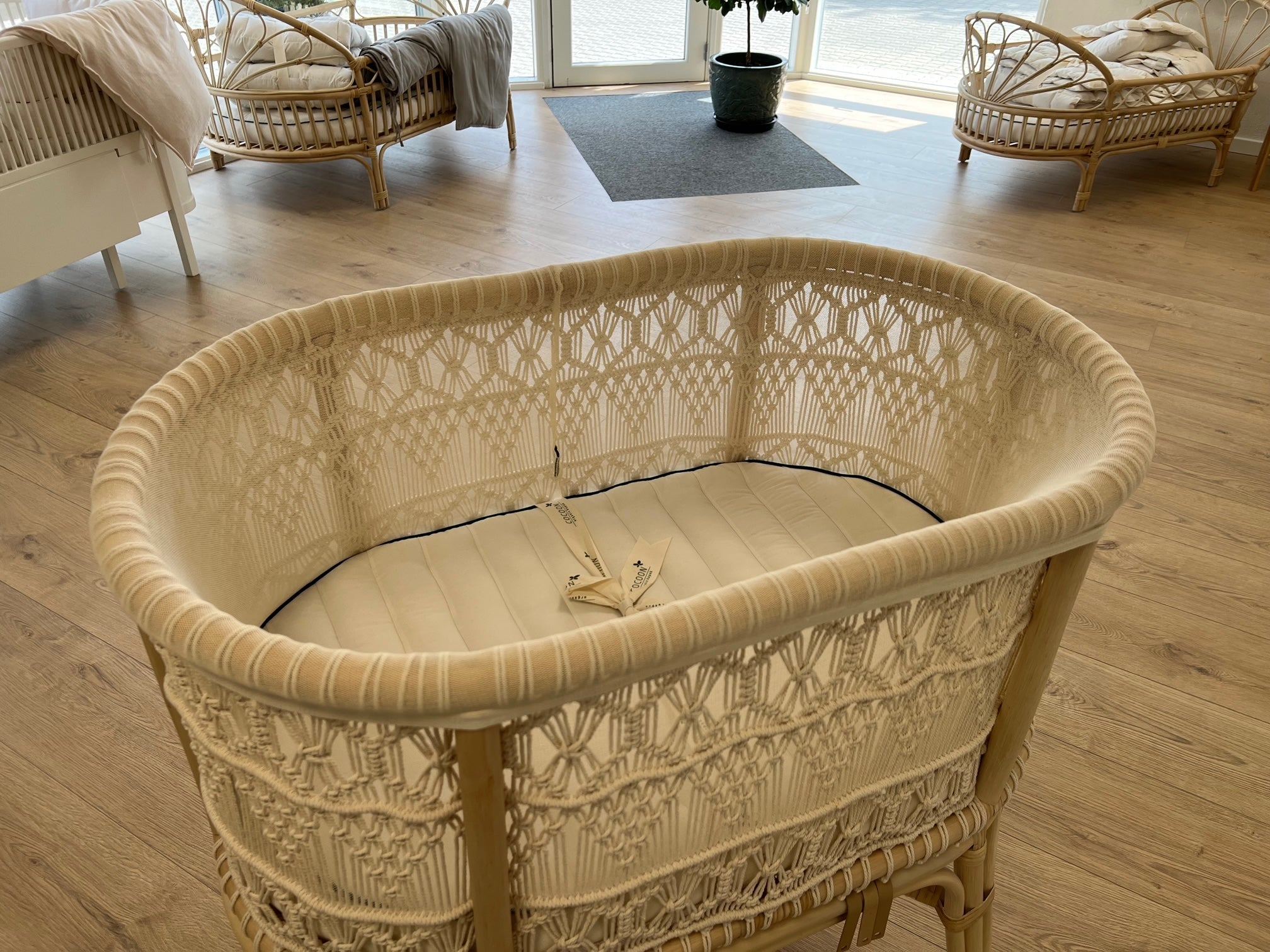 Macramé Rattan Rose Cradle mattress liner - Main Image