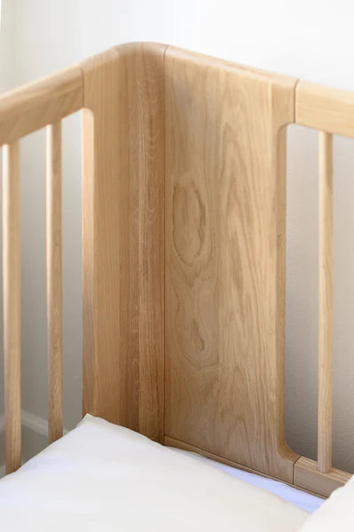 Cama para Bebé Nature en Roble 2.0