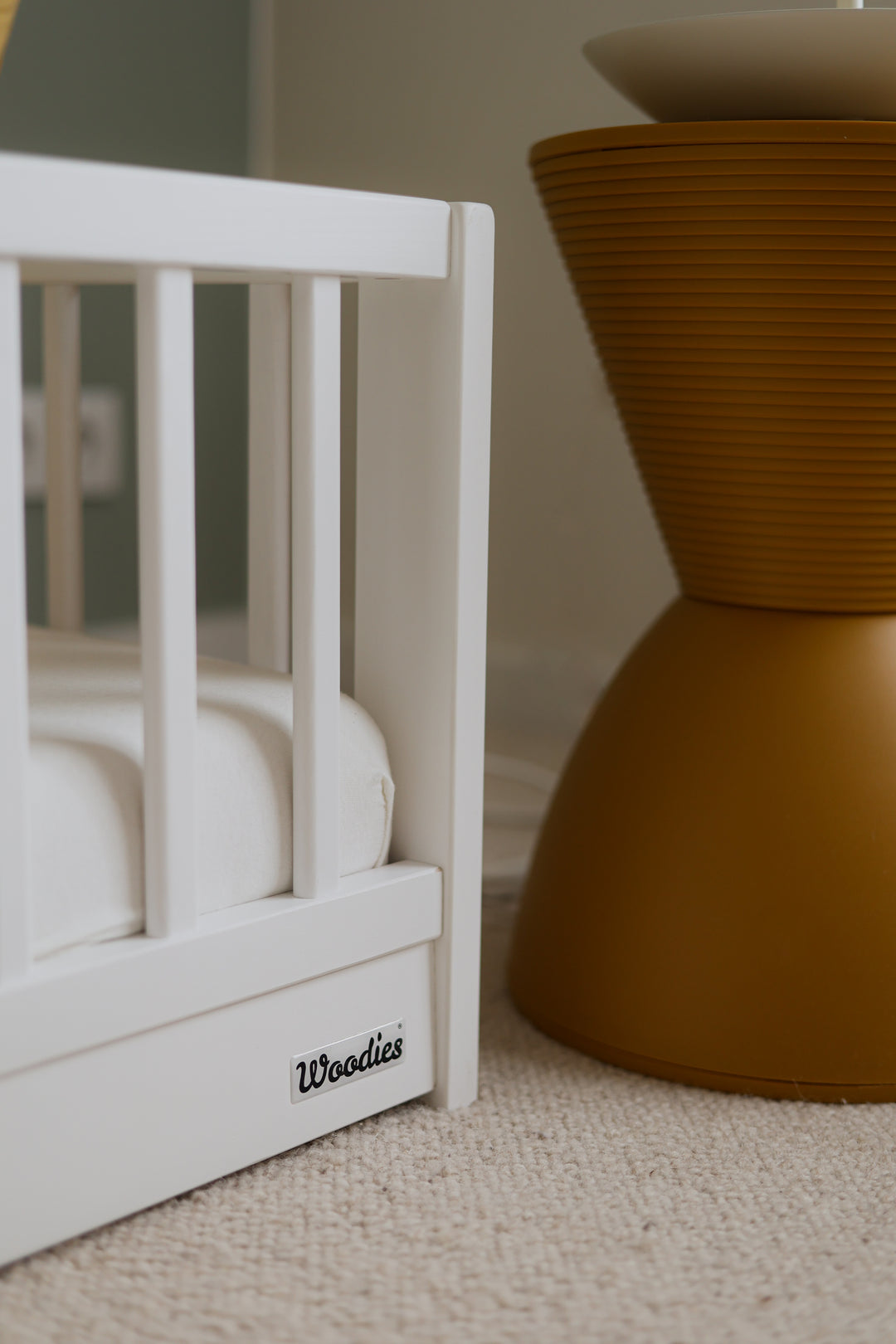 Woodies Woodies Monty Montessori Bed - White  - Hola BB