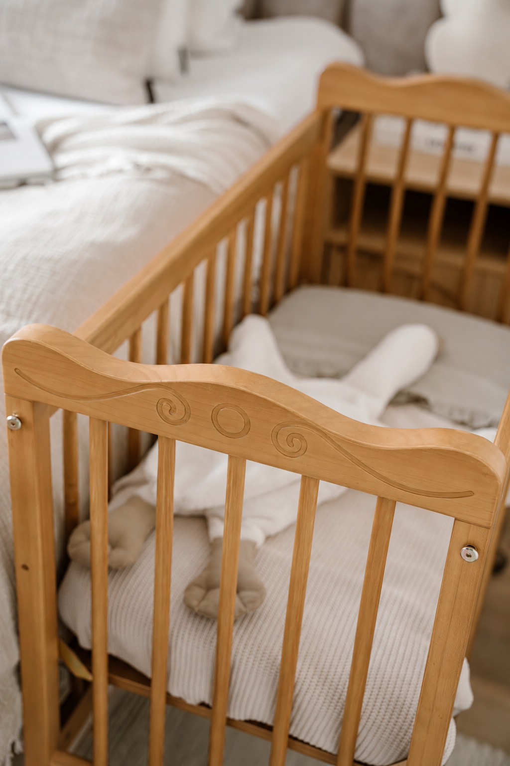 Rose Vintage Crib