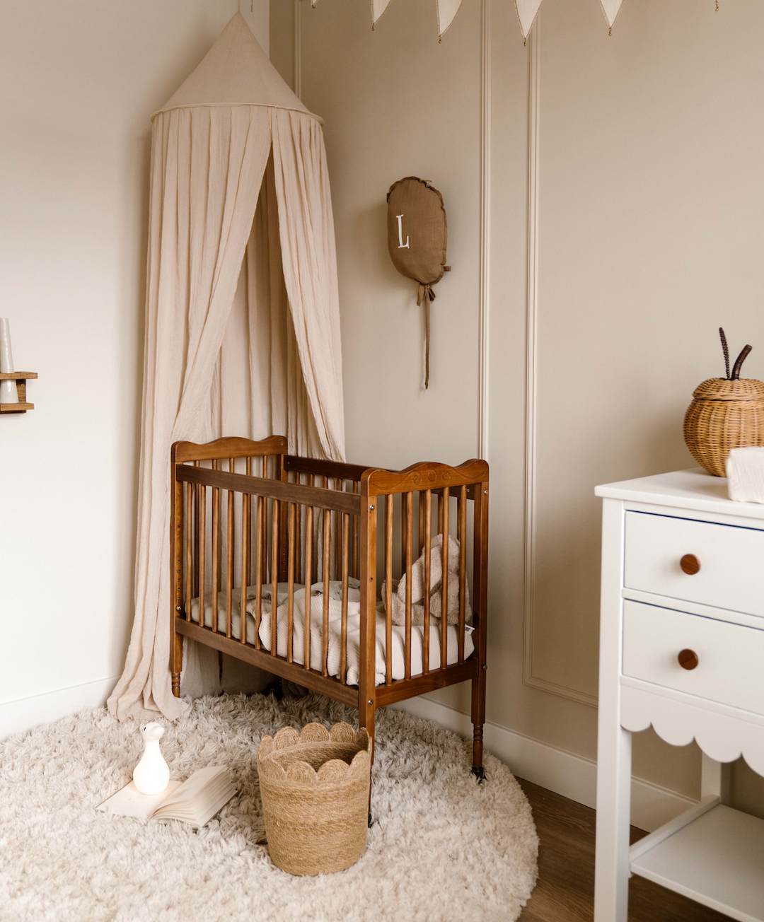 Rose Vintage Crib