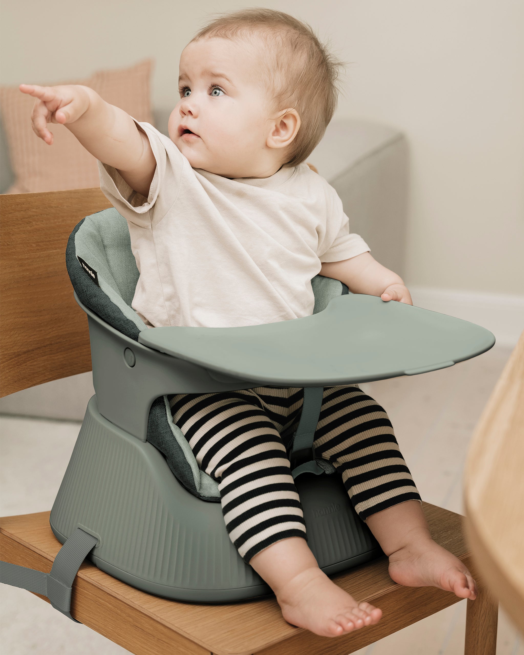 Hannie - The Portable High Chair – Hola BB