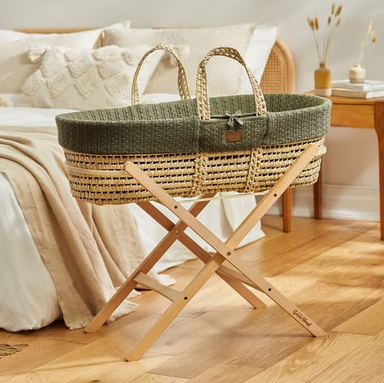 The Little Green Sheep Organic Knitted Moses Basket Set inc Natural mattress - New Edition Knitted Juniper - Hola BB